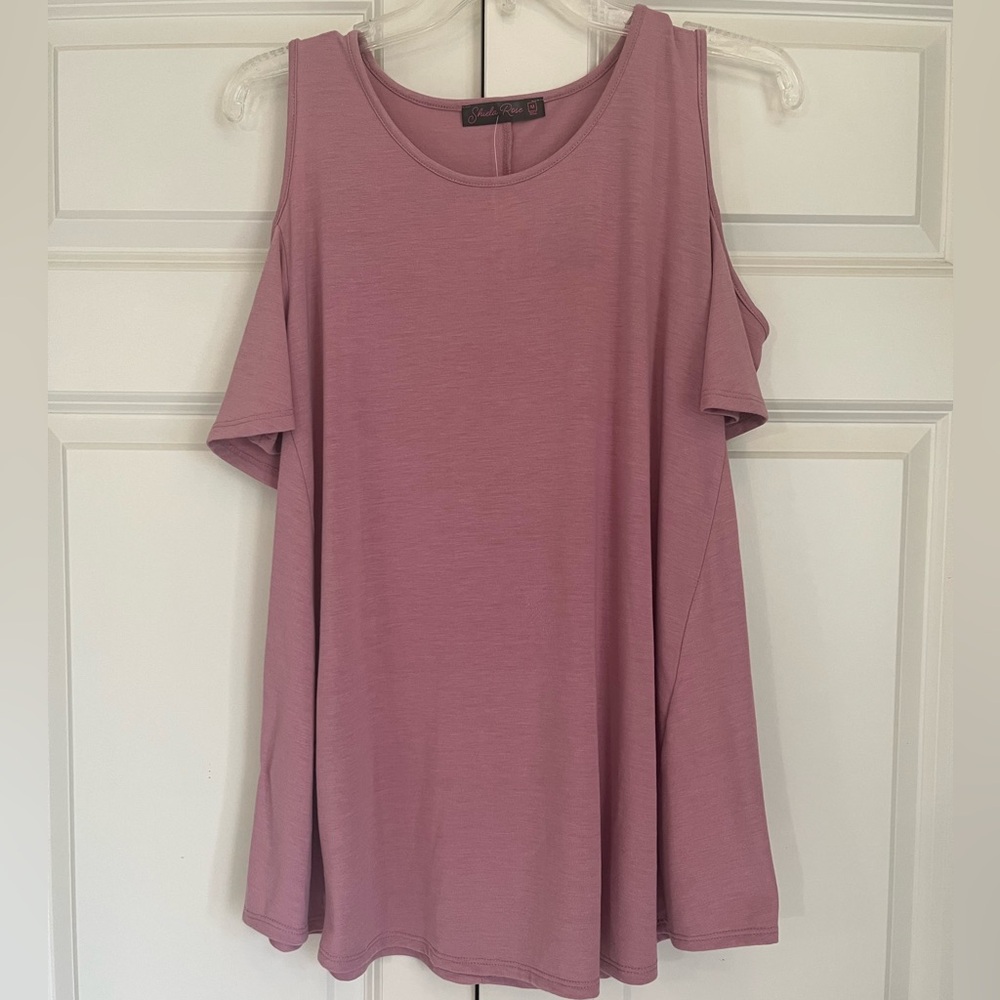 NWT Shiela Rose Cold Shoulder Blouse Medium